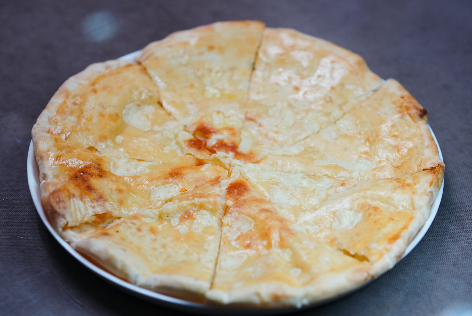 Хычины с сыром и зеленью